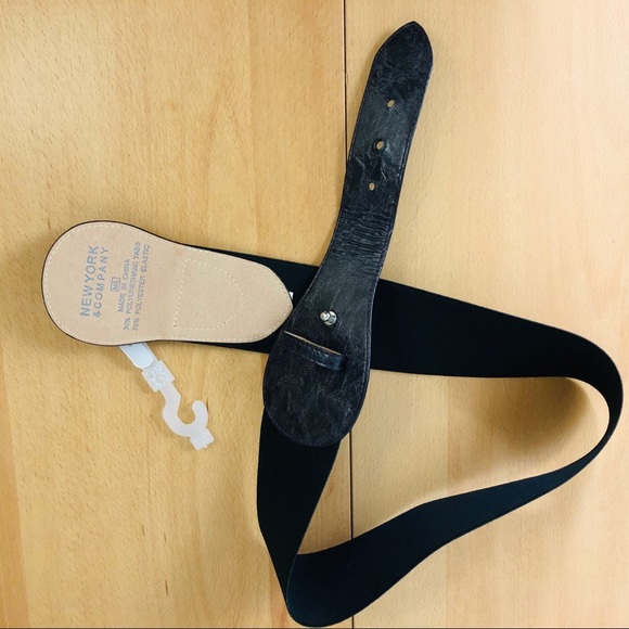 NWT New York & Co. Interlocking-Hook Stretch Belt - Picture 5 of 5